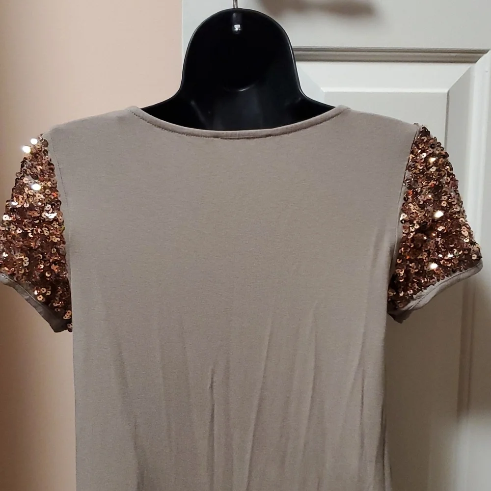 VENUS Sequin Sleeved Top NWT - Picture 7 of 9